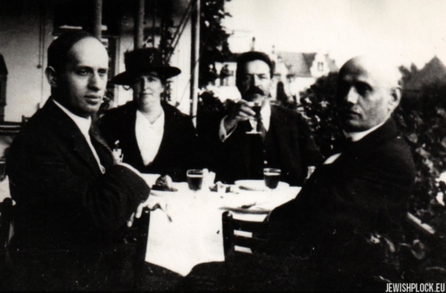 From the right: Abraham Gassyd, Abram Szeraszew (Szereszewski), Sara (Helena) Gassyd (Szereszewska) nee Szeraszew and Moses Gassyd (their son), Rapperswil, before 1914